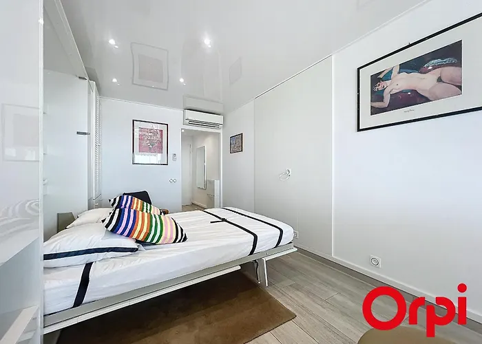 Renove Avec Terrasse, Climatisation Et Parking A - Fr-1-647-42 Apartment